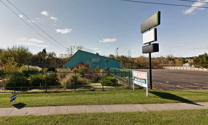 Putters Family Fun Center - Street View 2011-2017